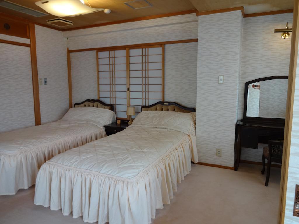 Ikumatsu Ryokan 4*